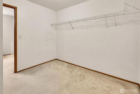831 SW 364th Place Federal Way WA 98023