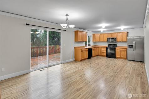 831 SW 364th Place Federal Way WA 98023