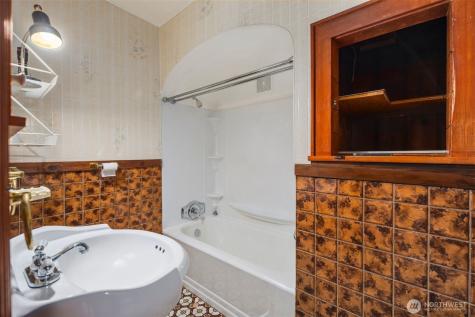 4422 Glenwood Avenue Everett WA 98203