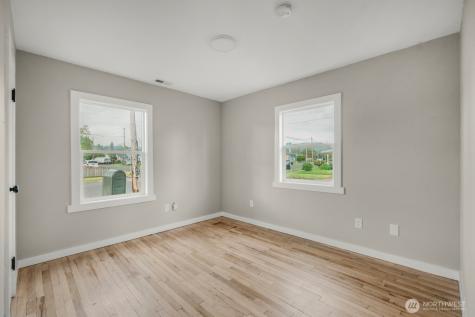1001 S 6th Avenue Kelso WA 98626