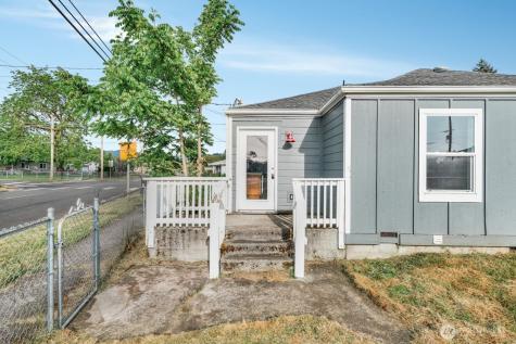 1001 S 6th Avenue Kelso WA 98626