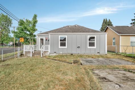 1001 S 6th Avenue Kelso WA 98626