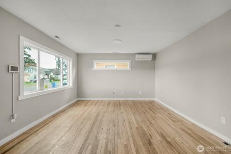 1001 S 6th Avenue Kelso WA 98626