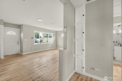 1001 S 6th Avenue Kelso WA 98626