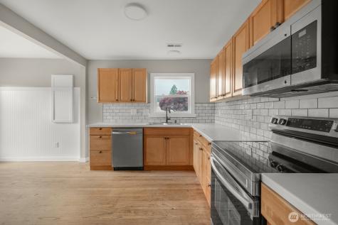 1001 S 6th Avenue Kelso WA 98626