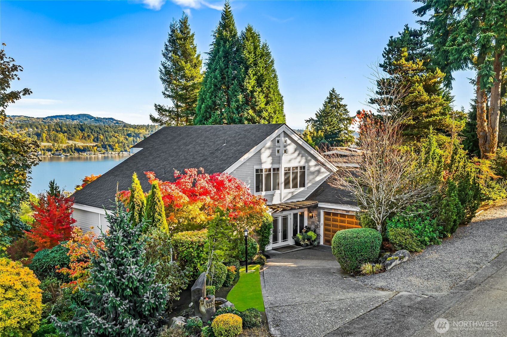 4222 Shoreclub Drive Mercer Island WA 98040