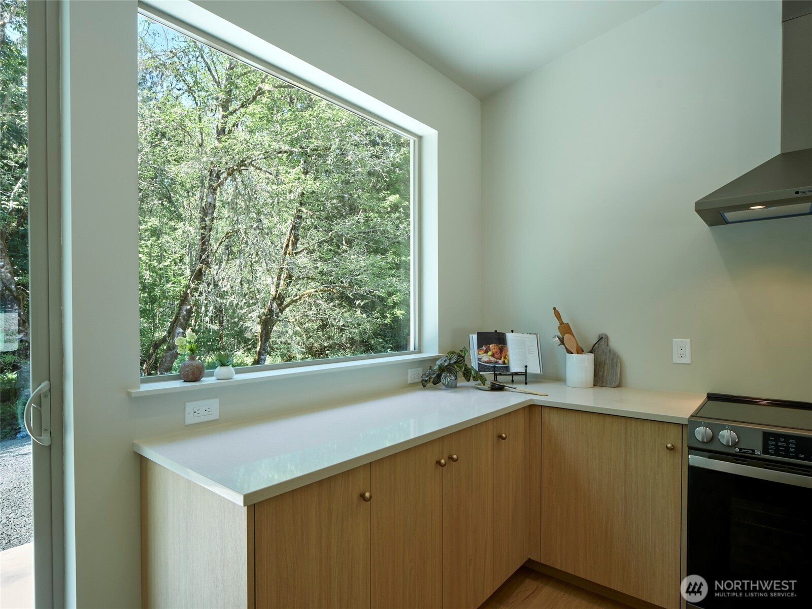 956 Paine Road Castle Rock WA 98611