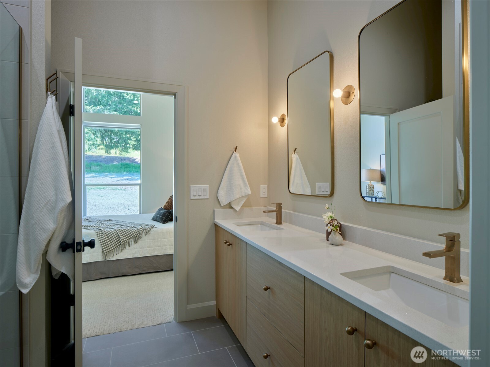 956 Paine Road Castle Rock WA 98611