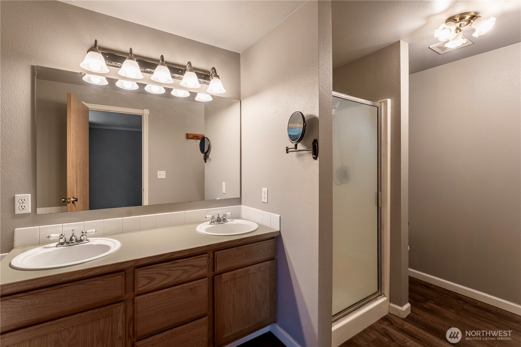 1230 30th Avenue Ct SW Puyallup WA 98373