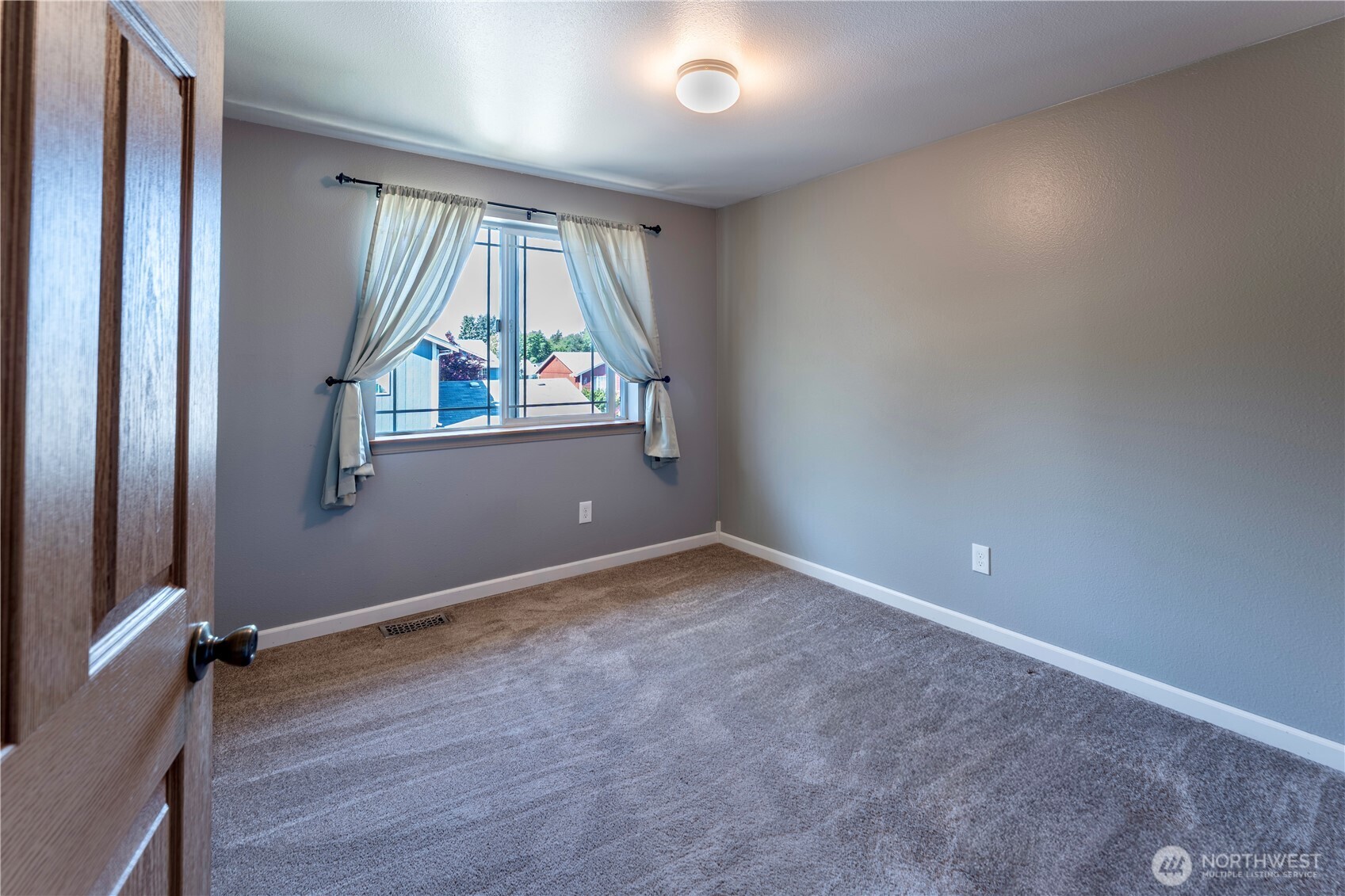 1230 30th Avenue Ct SW Puyallup WA 98373