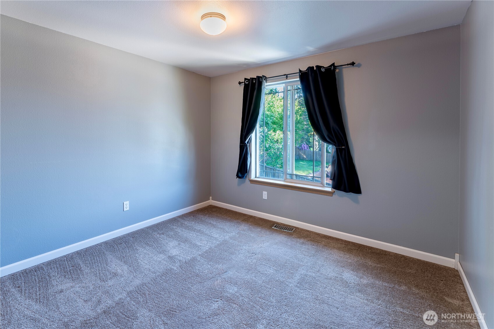 1230 30th Avenue Ct SW Puyallup WA 98373