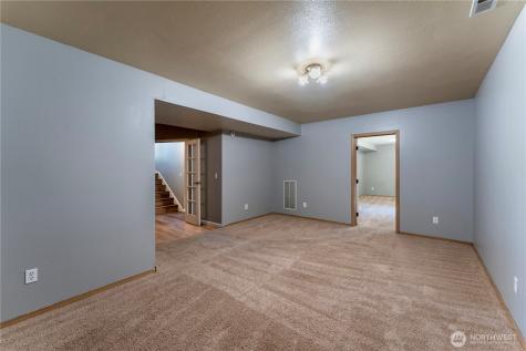 1230 30th Avenue Ct SW Puyallup WA 98373