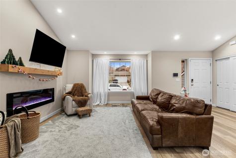 576 Saddle Rock Loop Wenatchee WA 98801