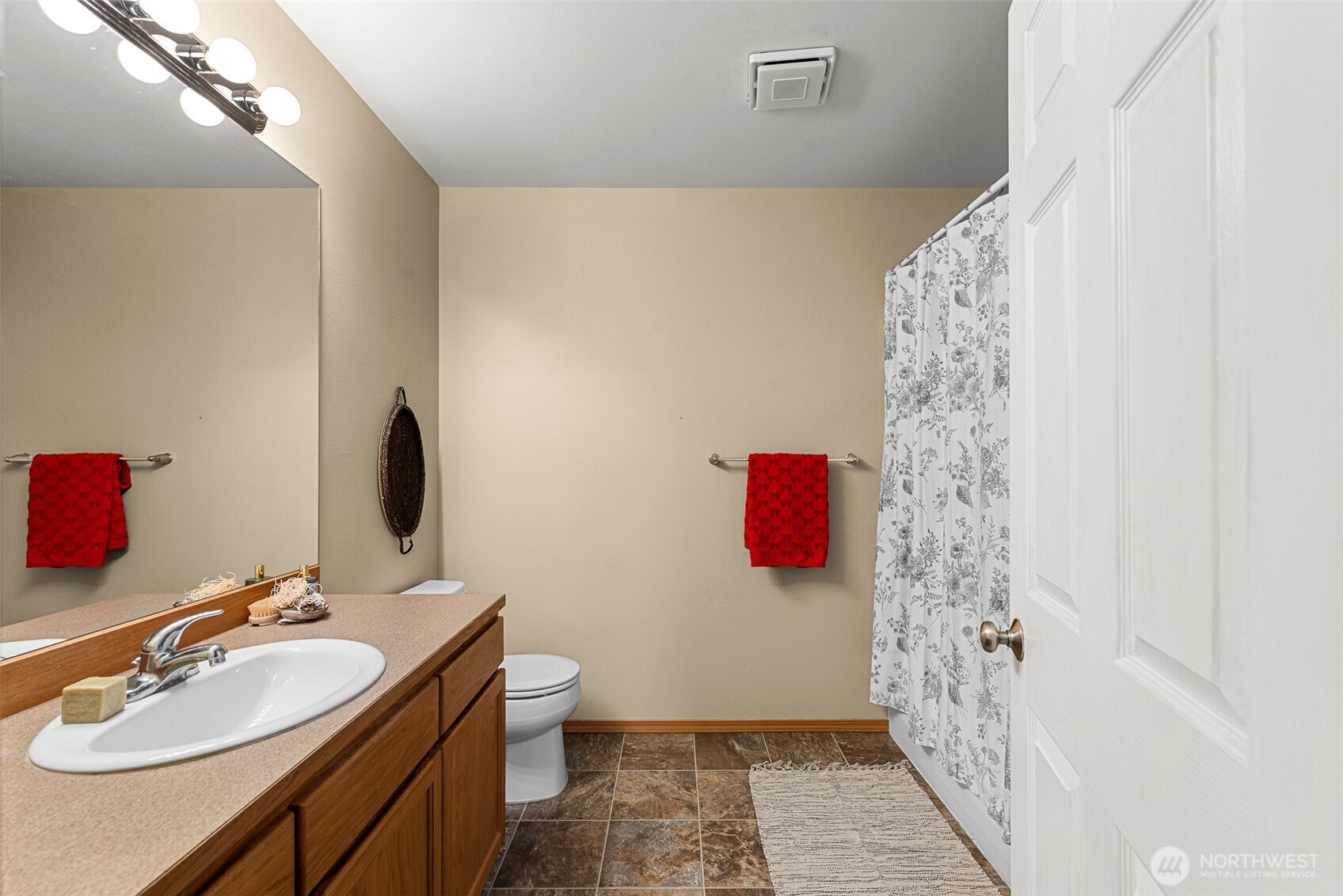 576 Saddle Rock Loop Wenatchee WA 98801