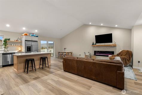 576 Saddle Rock Loop Wenatchee WA 98801