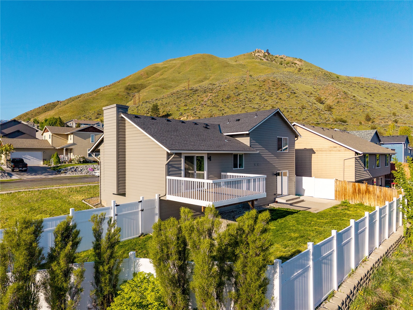 576 Saddle Rock Loop Wenatchee WA 98801