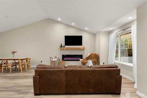 576 Saddle Rock Loop Wenatchee WA 98801