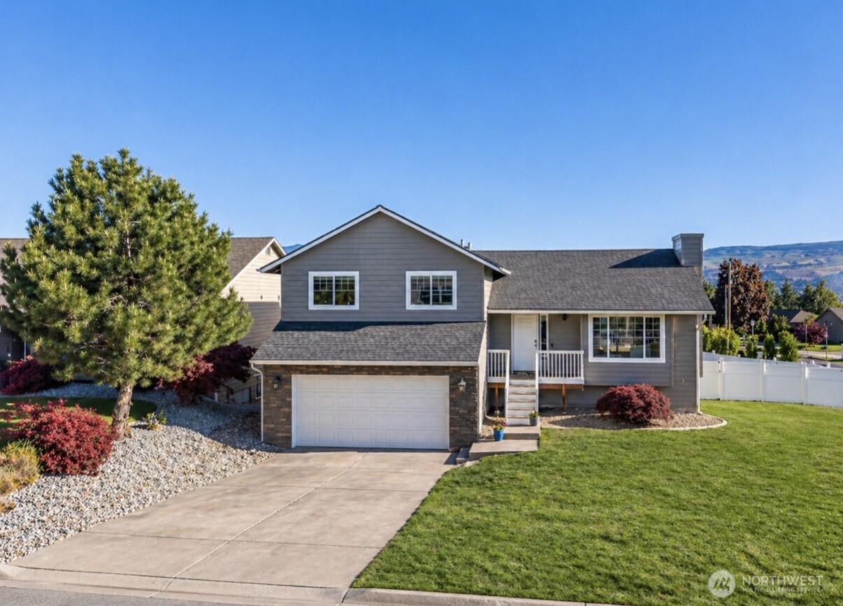 576 Saddle Rock Loop Wenatchee WA 98801
