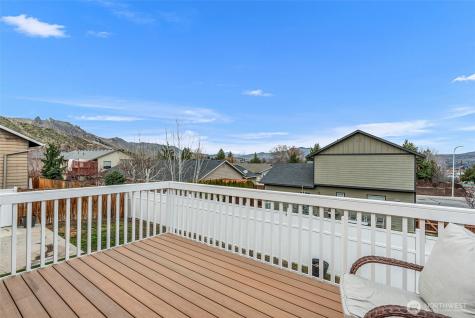 576 Saddle Rock Loop Wenatchee WA 98801