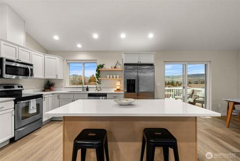 576 Saddle Rock Loop Wenatchee WA 98801