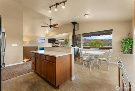 65 Eastlake Road Oroville WA 98844