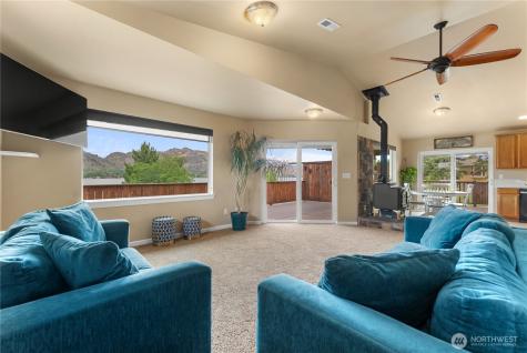 65 Eastlake Road Oroville WA 98844