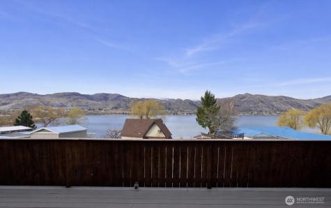 65 Eastlake Road Oroville WA 98844