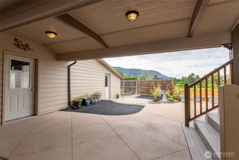 65 Eastlake Road Oroville WA 98844