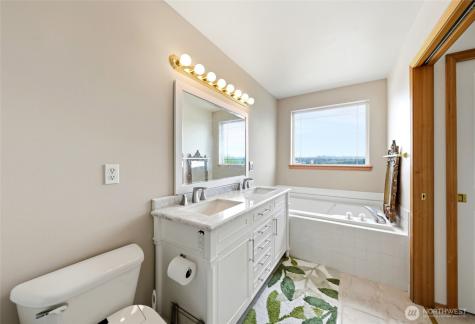 130 67th Avenue Ct E Fife WA 98424