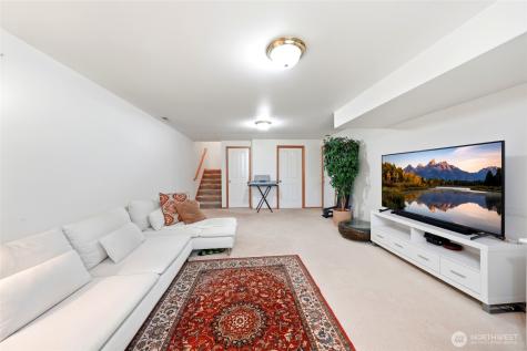 130 67th Avenue Ct E Fife WA 98424