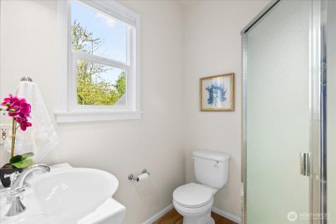 1322 NE 70th Street Seattle WA 98115