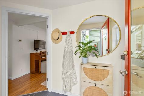 1322 NE 70th Street Seattle WA 98115