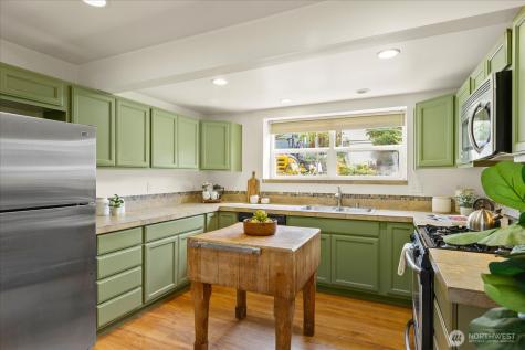 1322 NE 70th Street Seattle WA 98115