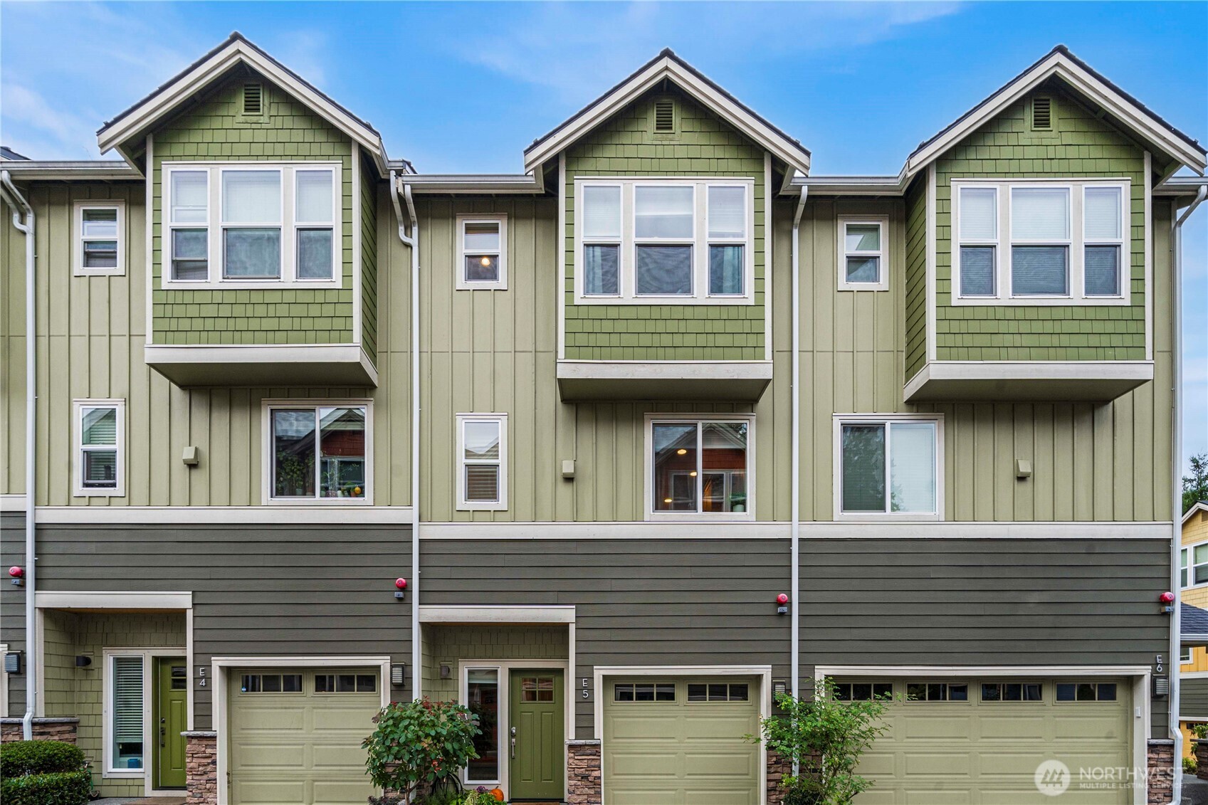 23000 NE 8th Sammamish WA 98074