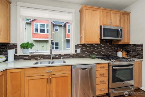 23000 NE 8th Sammamish WA 98074