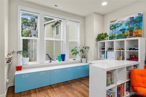 23000 NE 8th Sammamish WA 98074