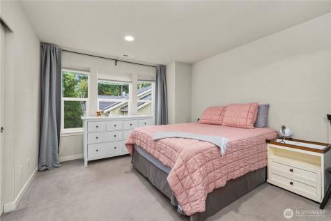 23000 NE 8th Sammamish WA 98074