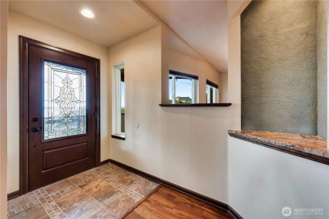 212 Grandview Avenue Camano Island WA 98282