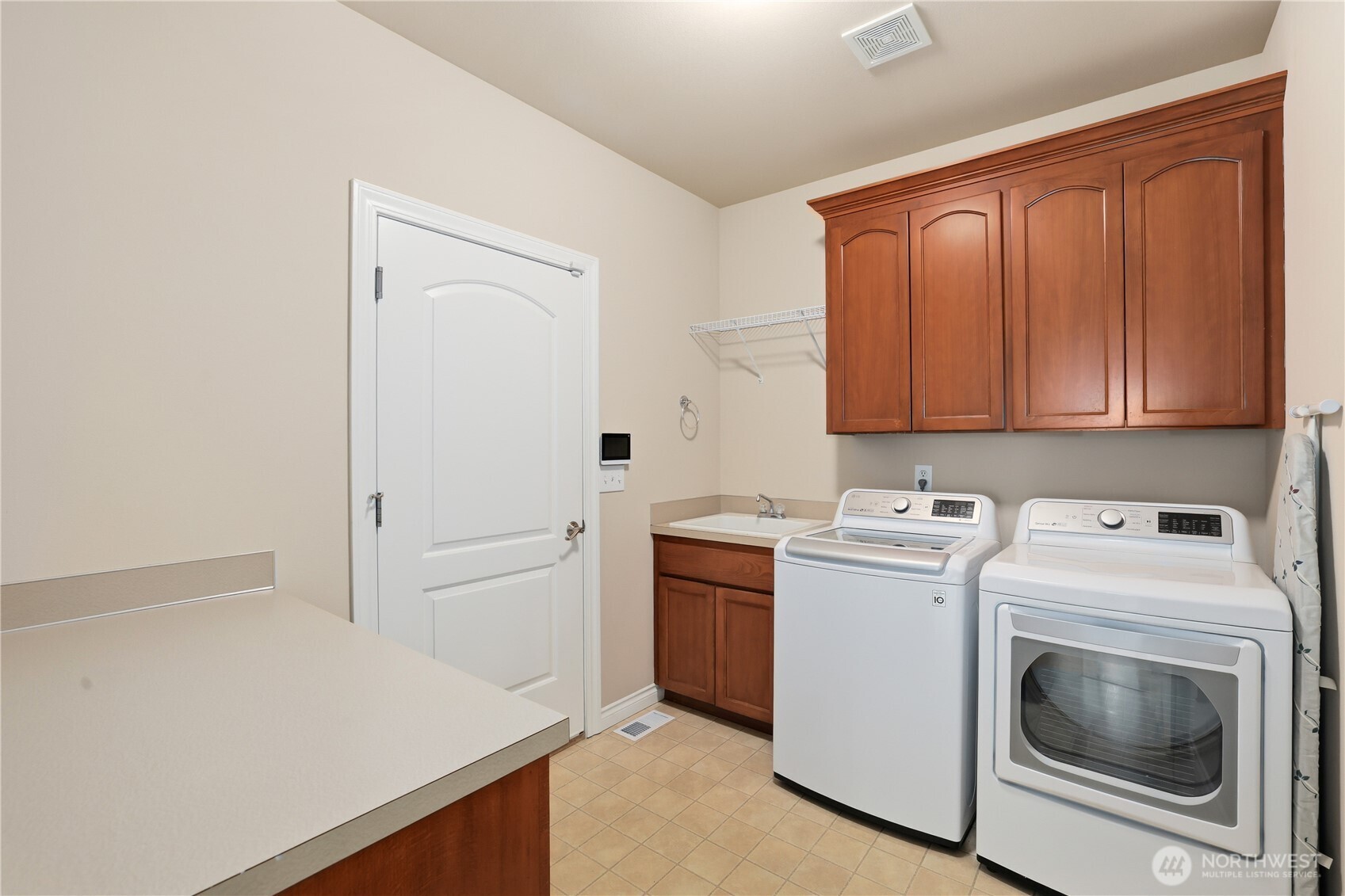 925 23rd Street SW Puyallup WA 98371