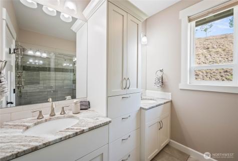 719 19th Street NE East Wenatchee WA 98802