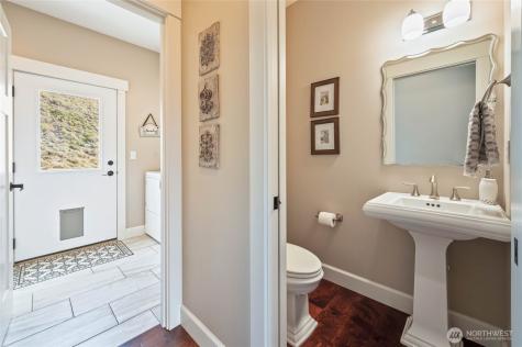 719 19th Street NE East Wenatchee WA 98802