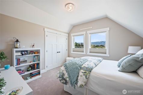 719 19th Street NE East Wenatchee WA 98802