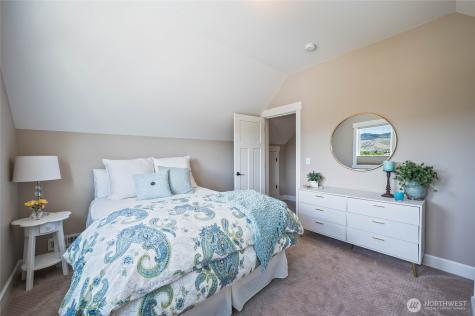 719 19th Street NE East Wenatchee WA 98802