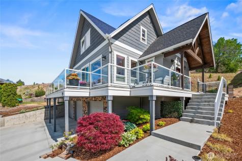 719 19th Street NE East Wenatchee WA 98802