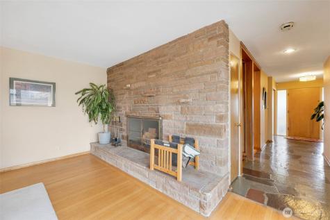 10520 11th Avenue NW Seattle WA 98177