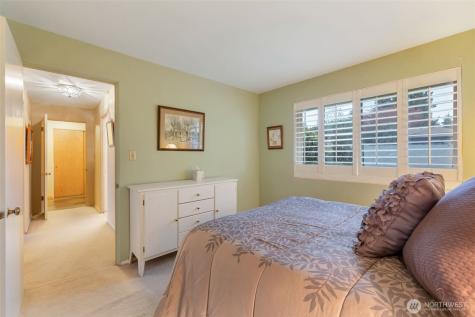 10520 11th Avenue NW Seattle WA 98177