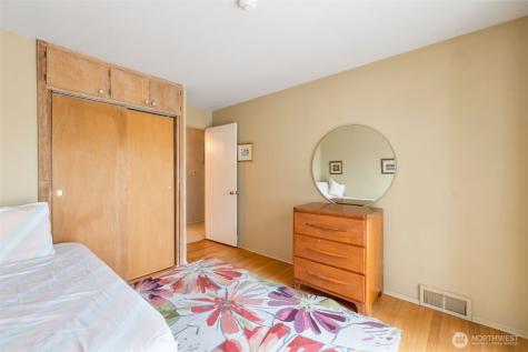 10520 11th Avenue NW Seattle WA 98177