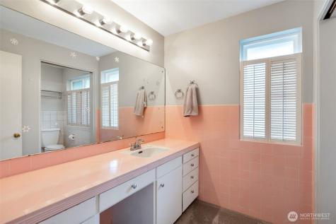10520 11th Avenue NW Seattle WA 98177