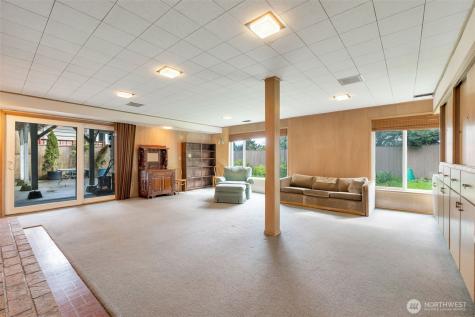 10520 11th Avenue NW Seattle WA 98177