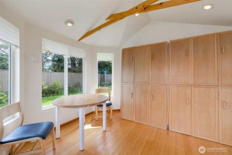 10520 11th Avenue NW Seattle WA 98177